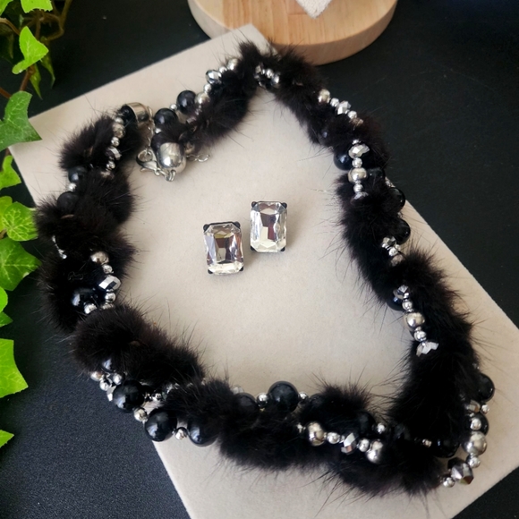 Unique Vintage Real Fur 3 Strand Necklace Earrings Set - Picture 1 of 7
